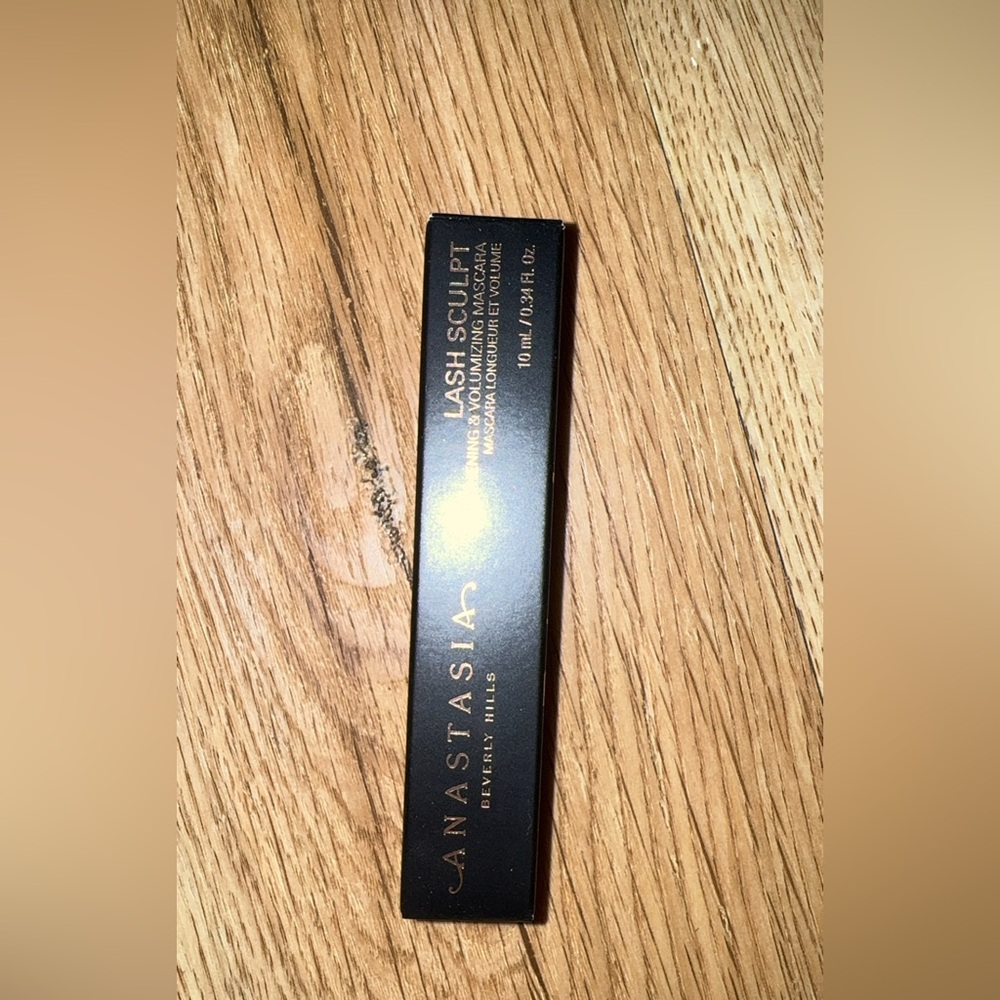 Anastasia Beverly Hills Lash Sculpt Mascara in Black and Gold